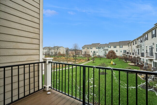 Building Photo - 70 Marcel Ln