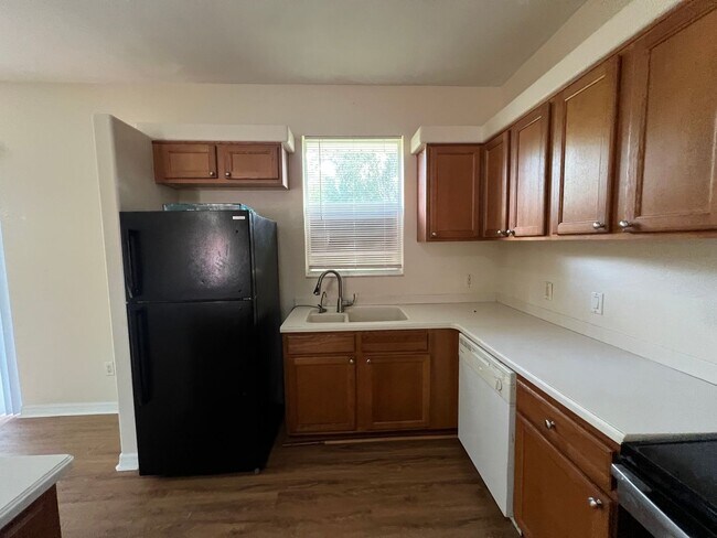 Building Photo - 2585 Yuma Ave