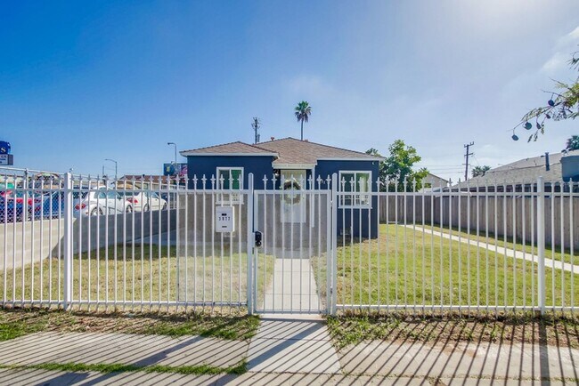 Building Photo - Newly Renovated And Ready For Occupancy