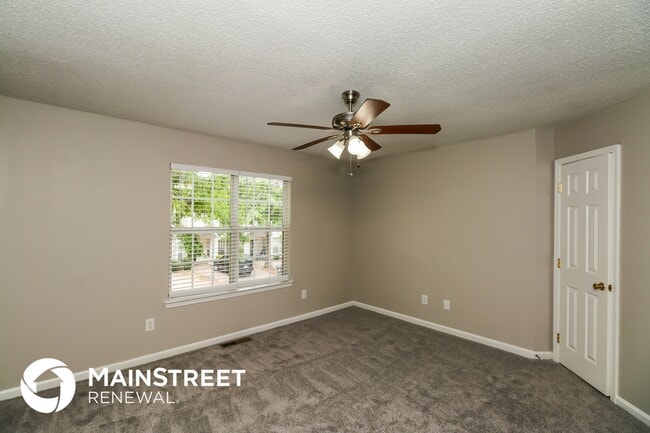 Building Photo - 2460 Brianna Dr