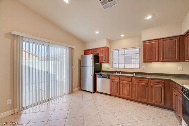 Building Photo - 8556 Lakota St