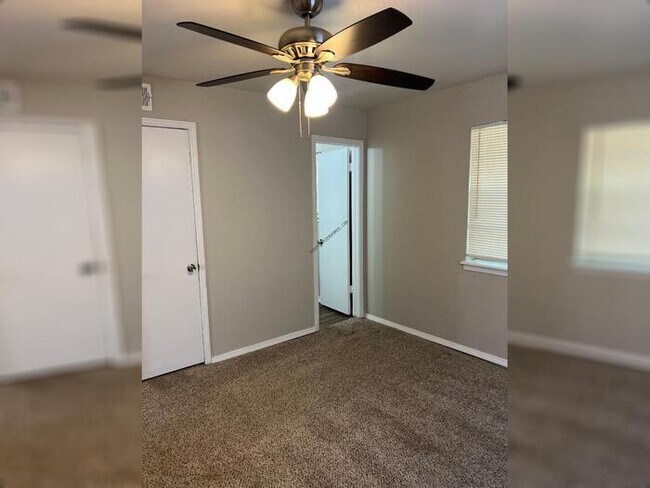 Building Photo - 301 NW 81st St