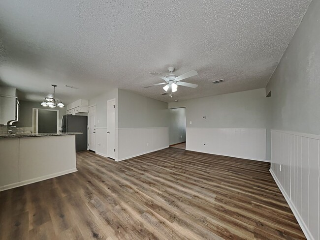 Building Photo - Newly Renovated Single Family Home | 3 BR/1.5BA | 1-Car Covered Parking | Gated backyard