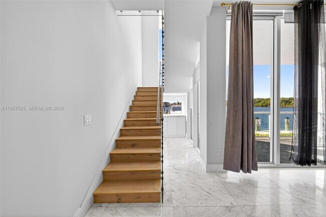 Building Photo - 400 Sunny Isles Blvd