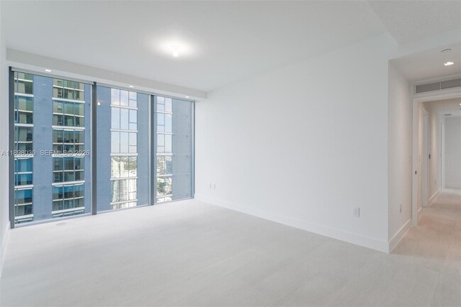 Building Photo - 700 NE 24th St