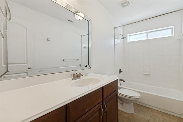 Building Photo - 4002 Brownstone Ct