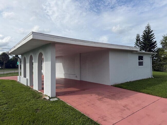 Building Photo - 2288 Harbor Blvd