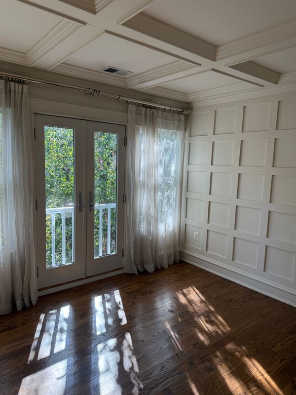 Building Photo - 312 Tschiffely Square Rd