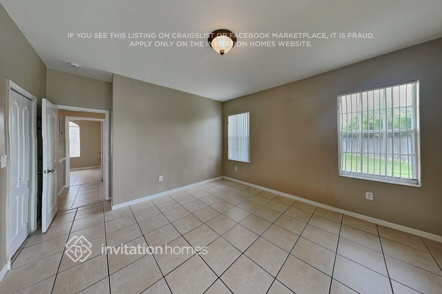 Building Photo - 16960 SW 141st Ave