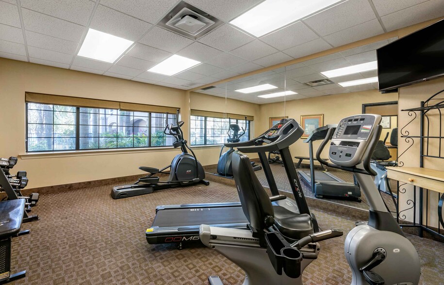 Building Photo - Furnished Studio-Lakeland - I-4