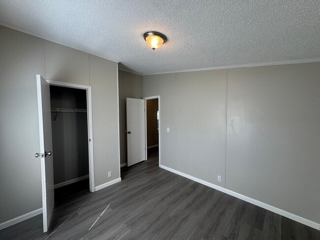 Building Photo - 236 Kue Pass