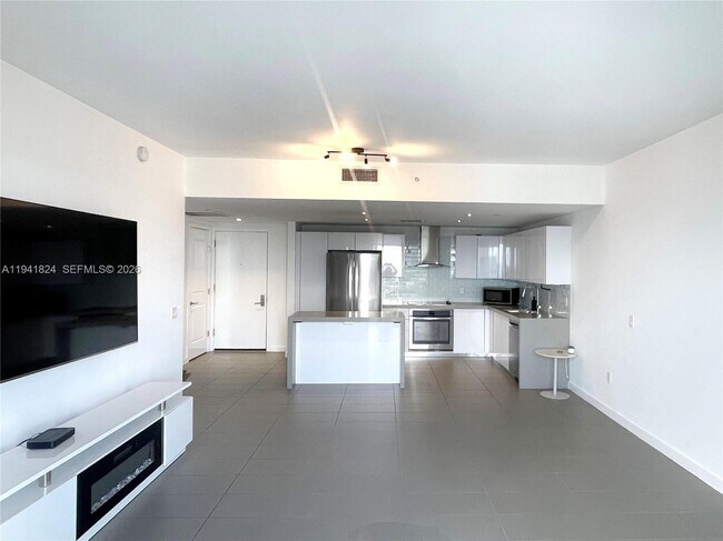 Building Photo - 1600 NE 1st Ave