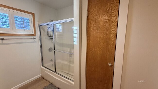 Building Photo - 26523 Pine Ave