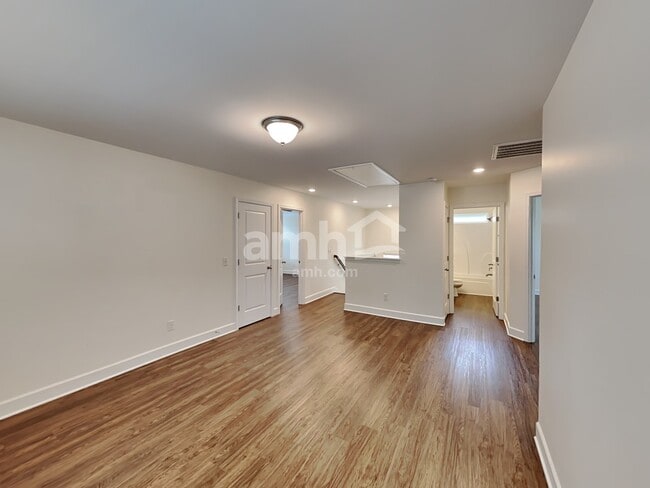 Building Photo - 5079 Trailwater Dr