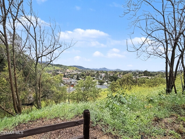 Building Photo - 2485 E Hillcrest Dr