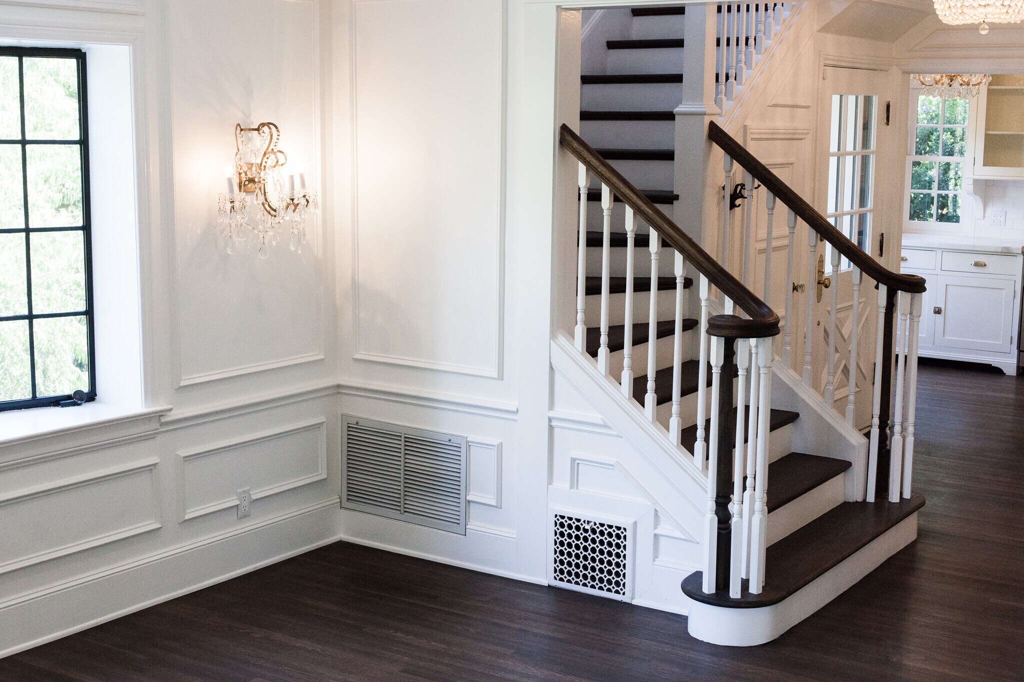 Building Photo - 3915 Benedict Canyon Dr