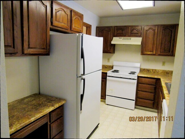 Building Photo - 375 Wildrose Lane