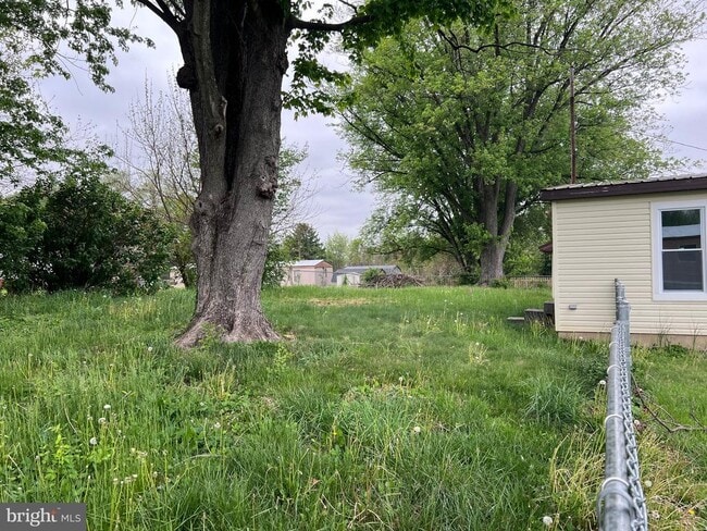 Building Photo - 107 Sawmill Ct