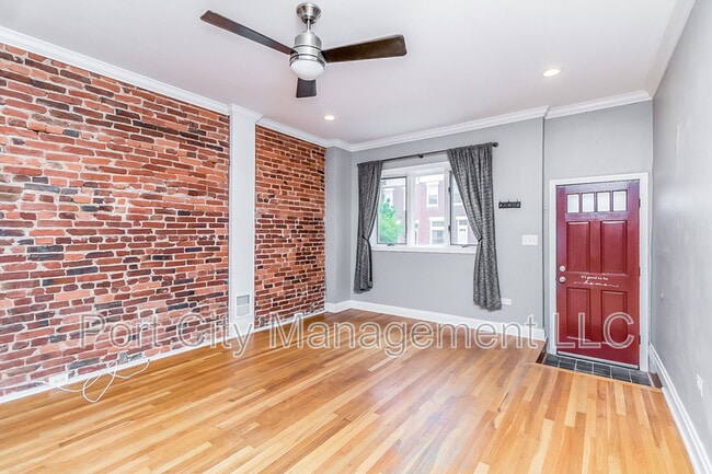Building Photo - 3802 Hudson St