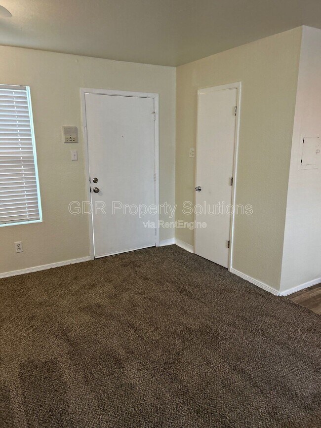 Building Photo - 401 14th St NW