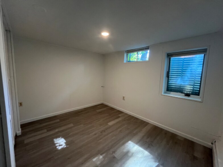 Building Photo - 430 Ironton St NE