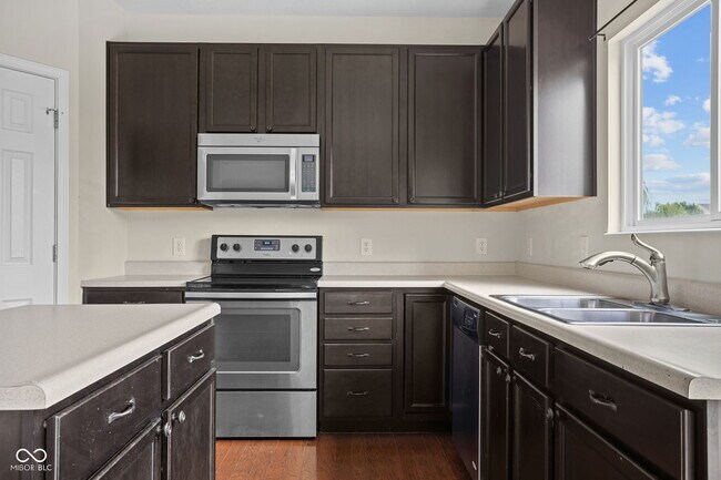 Building Photo - 1265 Blue Haven Way