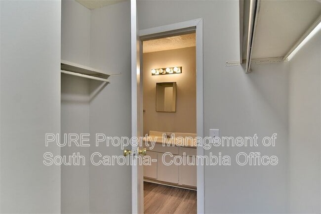 Building Photo - 1222 Old Manor Rd