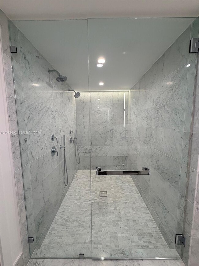 Building Photo - 9221 E Bay Harbor Dr