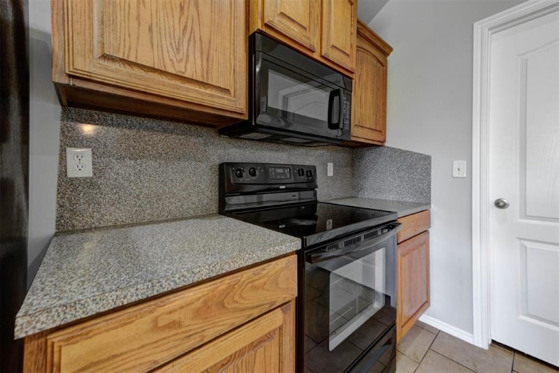 Building Photo - 4520 SE 79th St