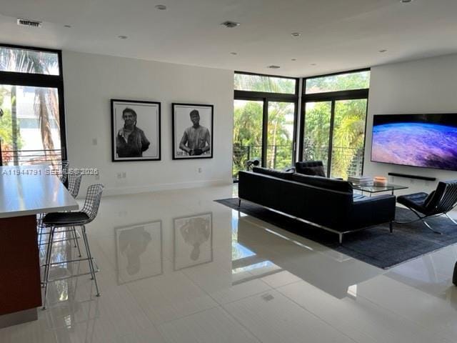 Building Photo - 909 NE 16th Terrace