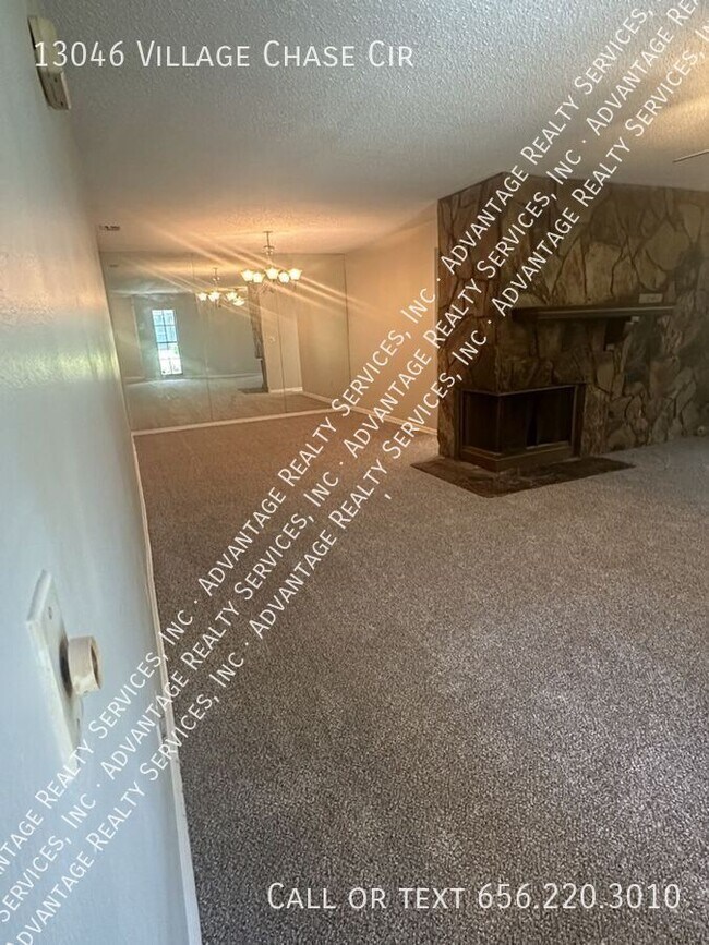 Building Photo - 13046 Village Chase Cir
