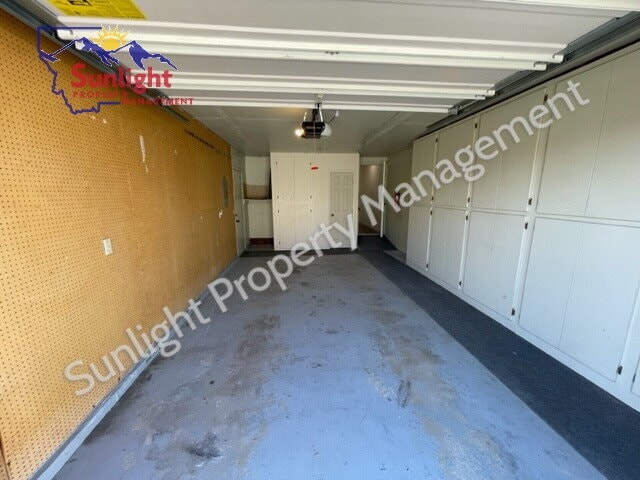 Building Photo - 1045 Montana Ave