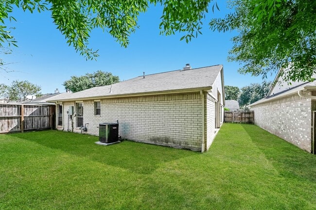 Building Photo - 3009 Walnut Springs Dr