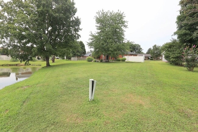 Building Photo - 8231 Lake Terrace Dr