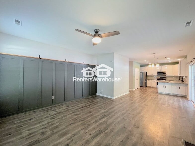 Building Photo - 4056 Ravine Gap Dr