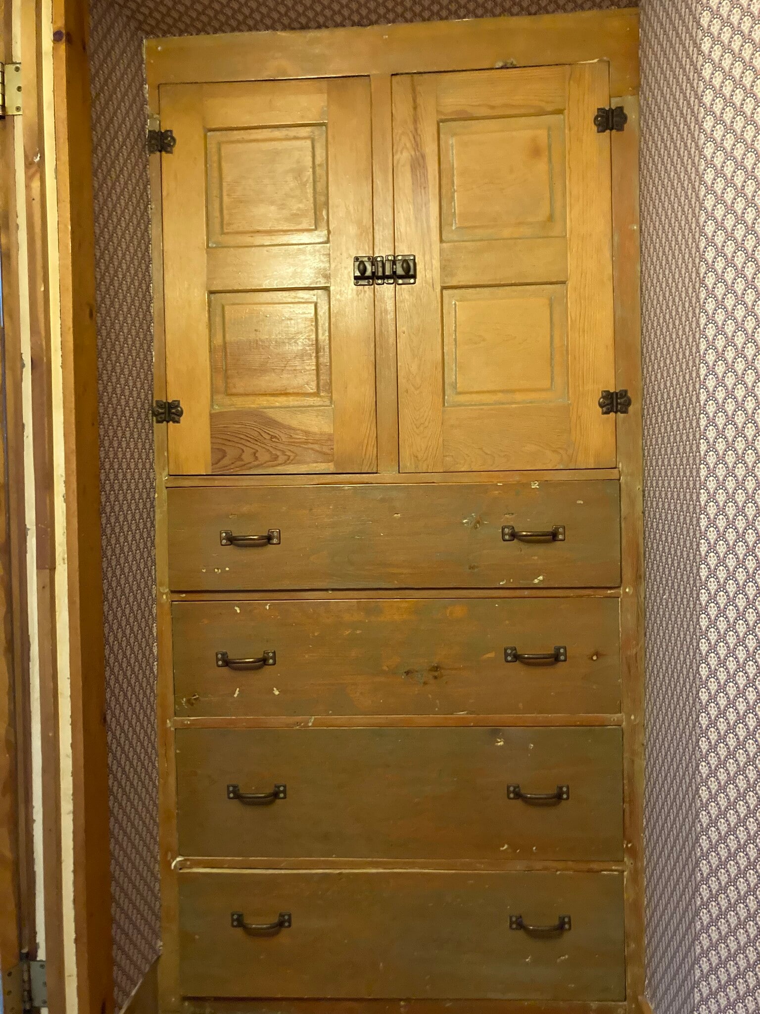 Building Photo - 223 Gibson St