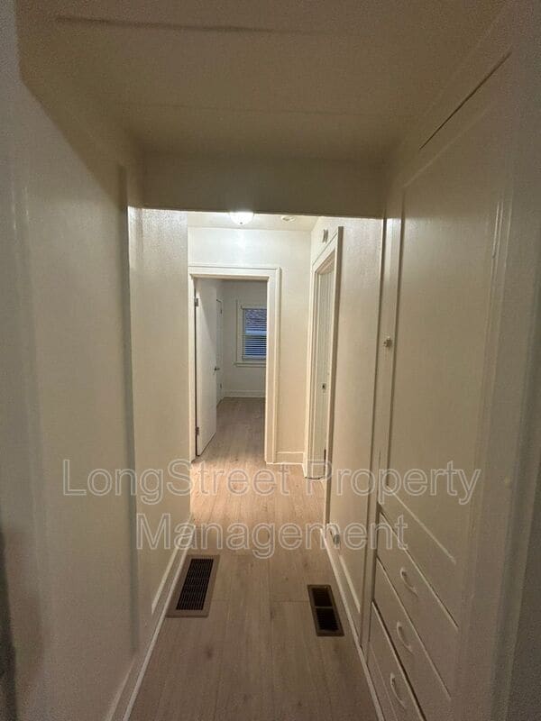 Building Photo - 11380 SW Greenburg Rd