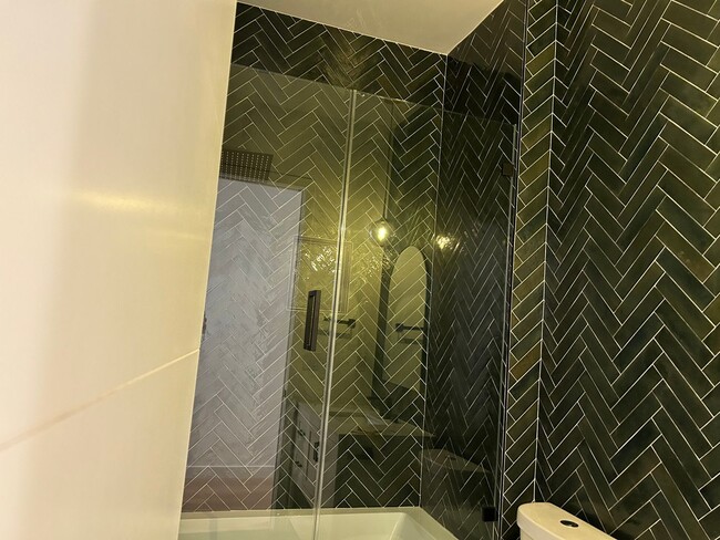 Building Photo - 1807 Beloit Ave