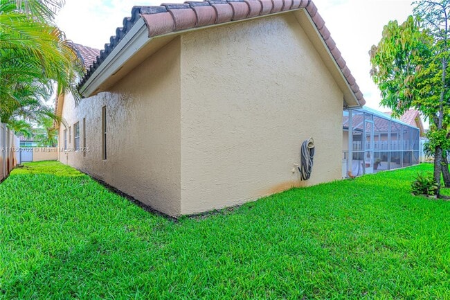 Building Photo - 16176 NW 14th Ct