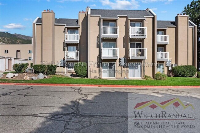 Building Photo - 5676 Meadow Ln