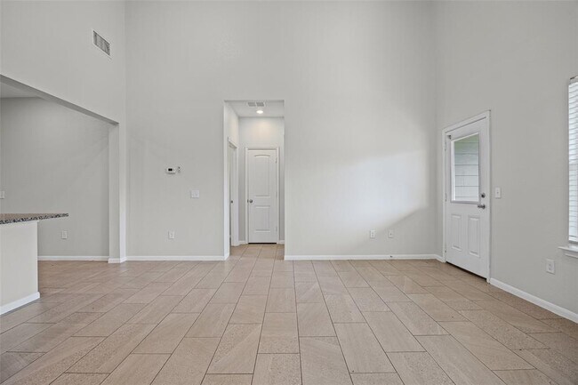 Building Photo - 518 Luna Vista Dr