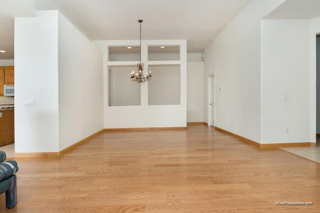 Building Photo - 575 Chesterfield Cir