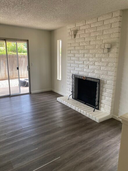 Building Photo - 3136 W Austin Way