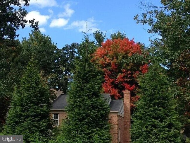 Building Photo - 11928 Shagbark Dr