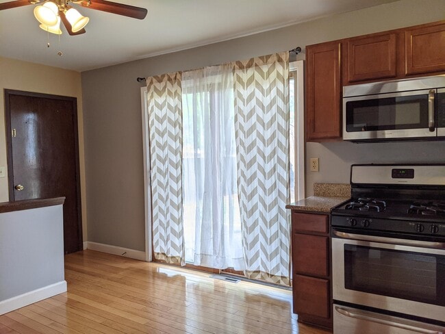 Building Photo - 1703 12th Ave