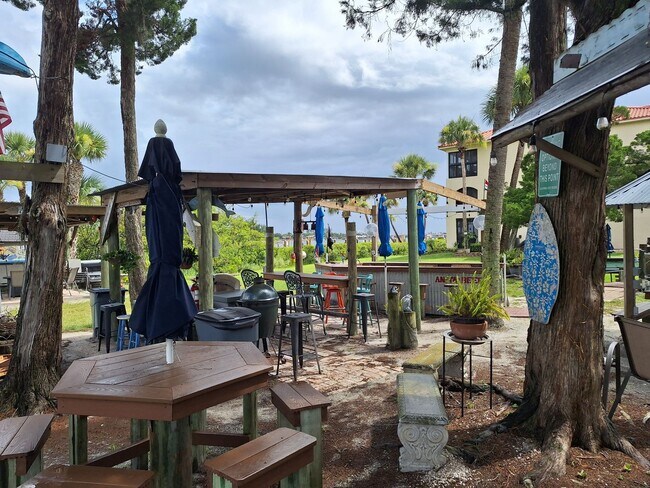 Building Photo - BOUCHELLE ISLAND - RIVER FRONT 2BR 2BA LON...