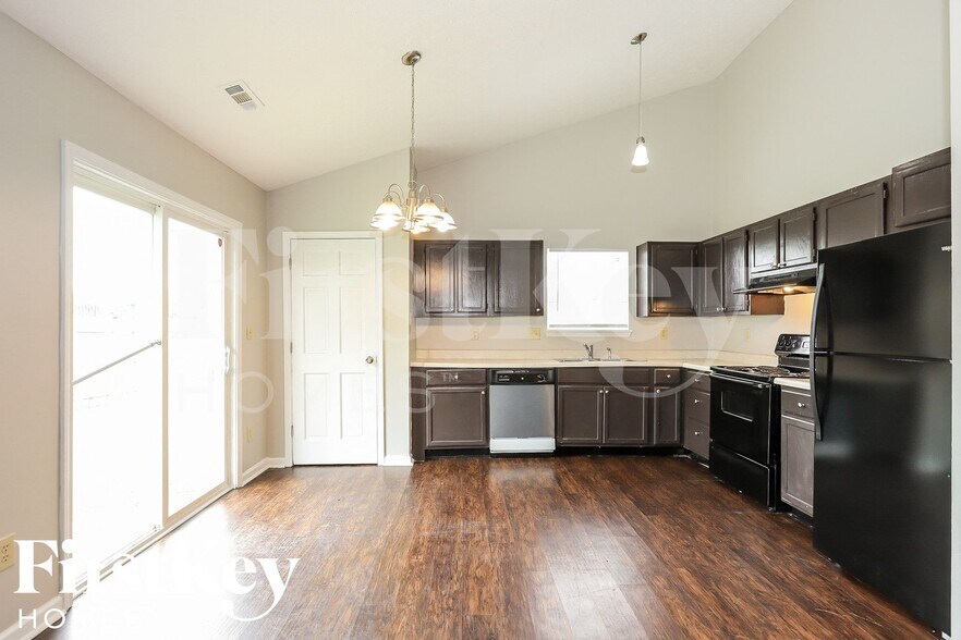 Building Photo - 3809 Bonn Blvd