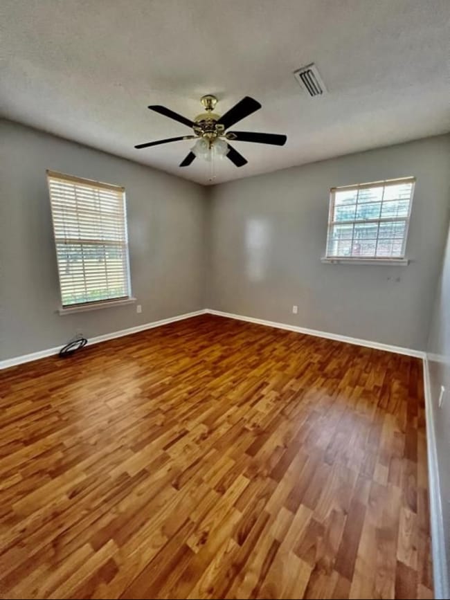 Building Photo - 206 Goff Dr