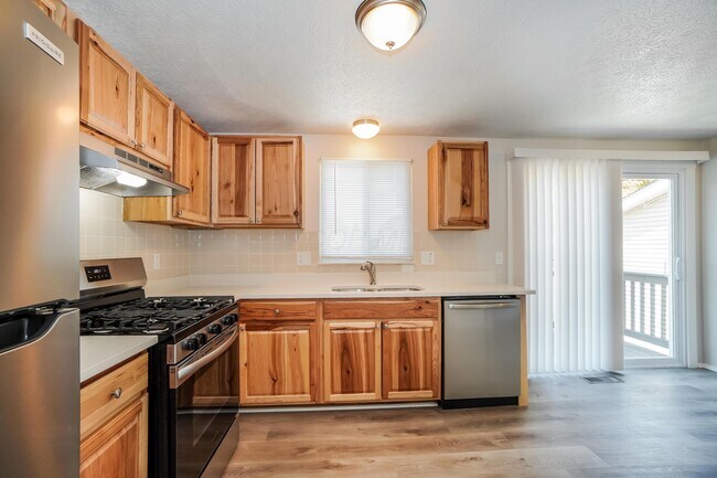 Building Photo - 3137 Dewbourne Dr