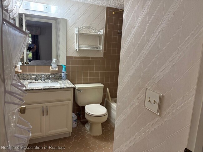 Building Photo - 5762 Matanzas Dr